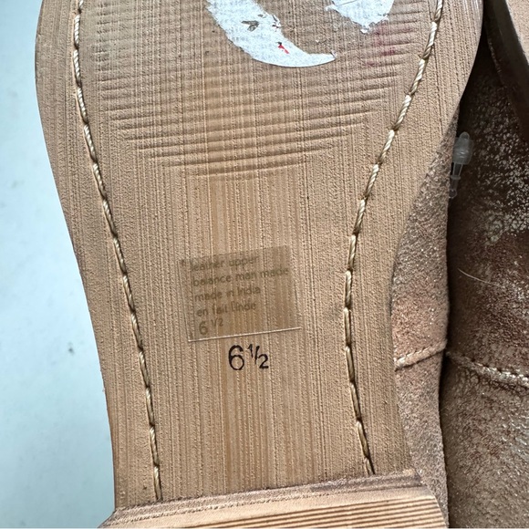 Seychelles Bevy Kilted Leather Metallic Loafers Gold Tan Size 6.5 NWOT - Picture 7 of 8